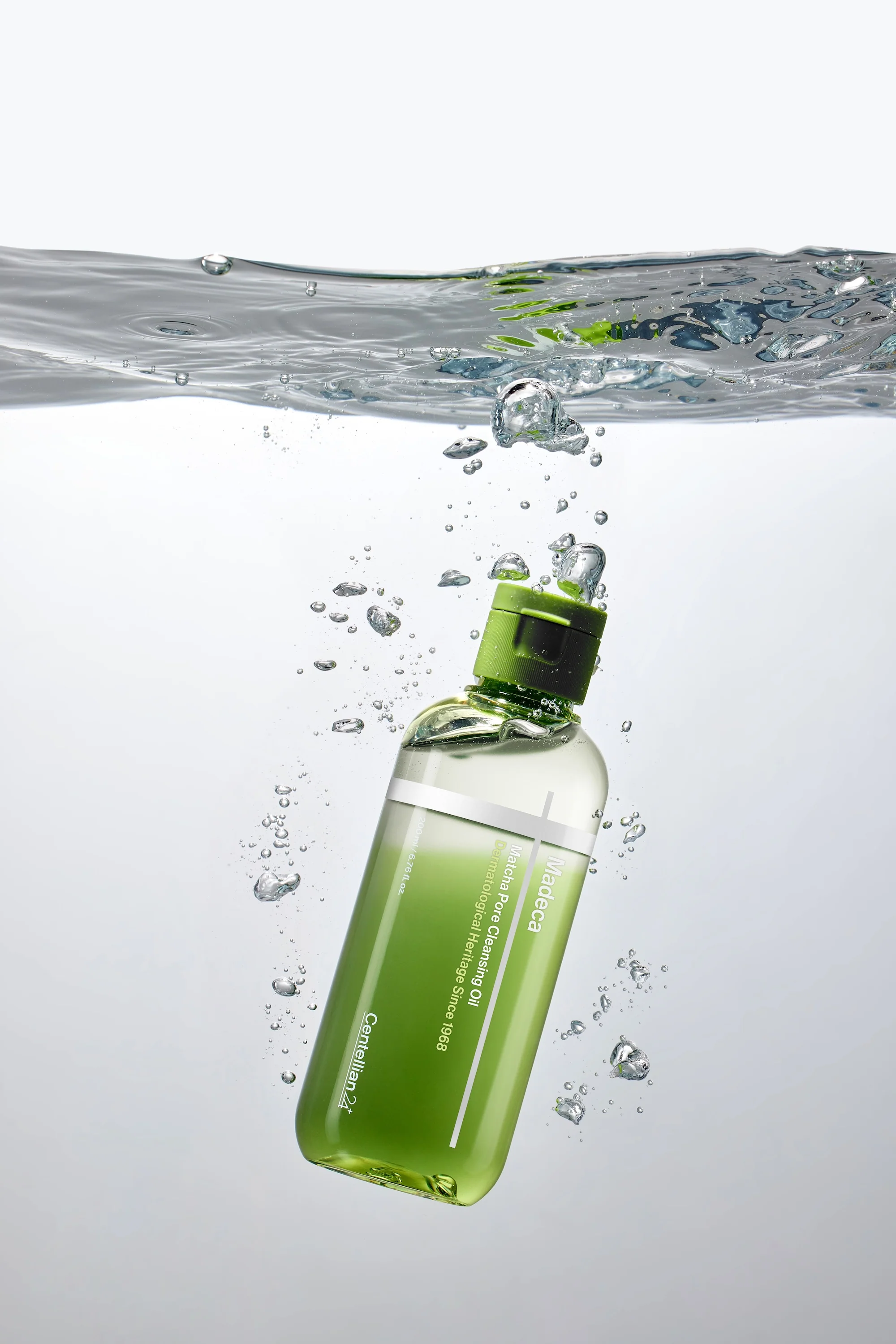 Madeca Matcha Pore Cleansing Oil 200ml - Image 13