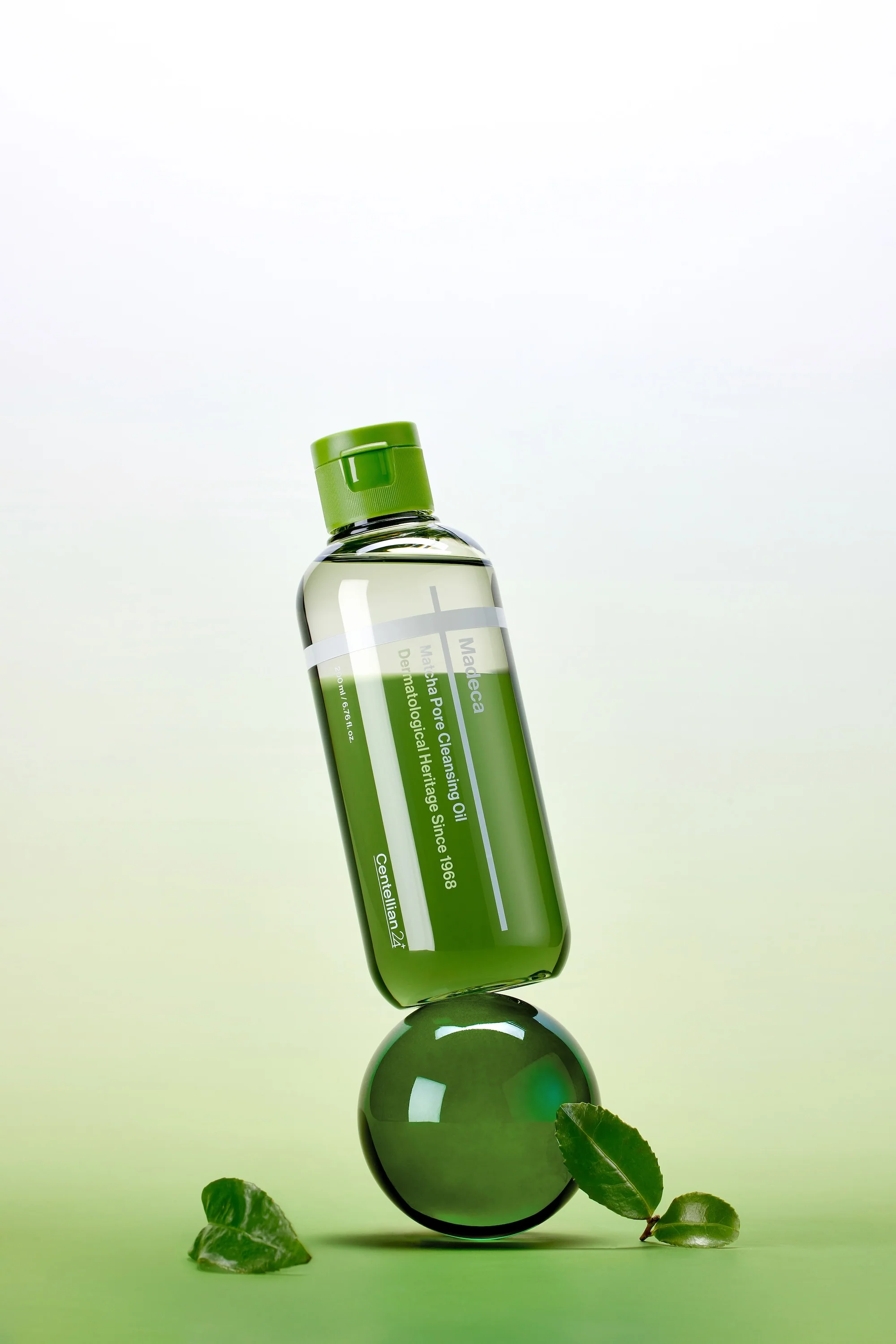 Madeca Matcha Pore Cleansing Oil 200ml - Image 15